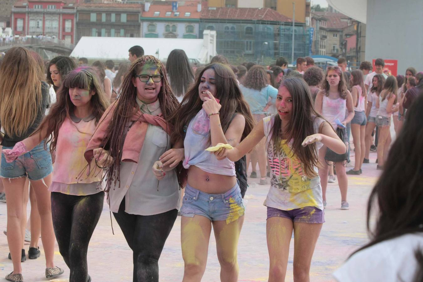 Las mejores fotos de la Holi party en Avilés