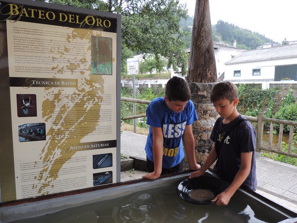 Navelgas inaugura el XIV Campeonato Nacional de Bateo de Oro