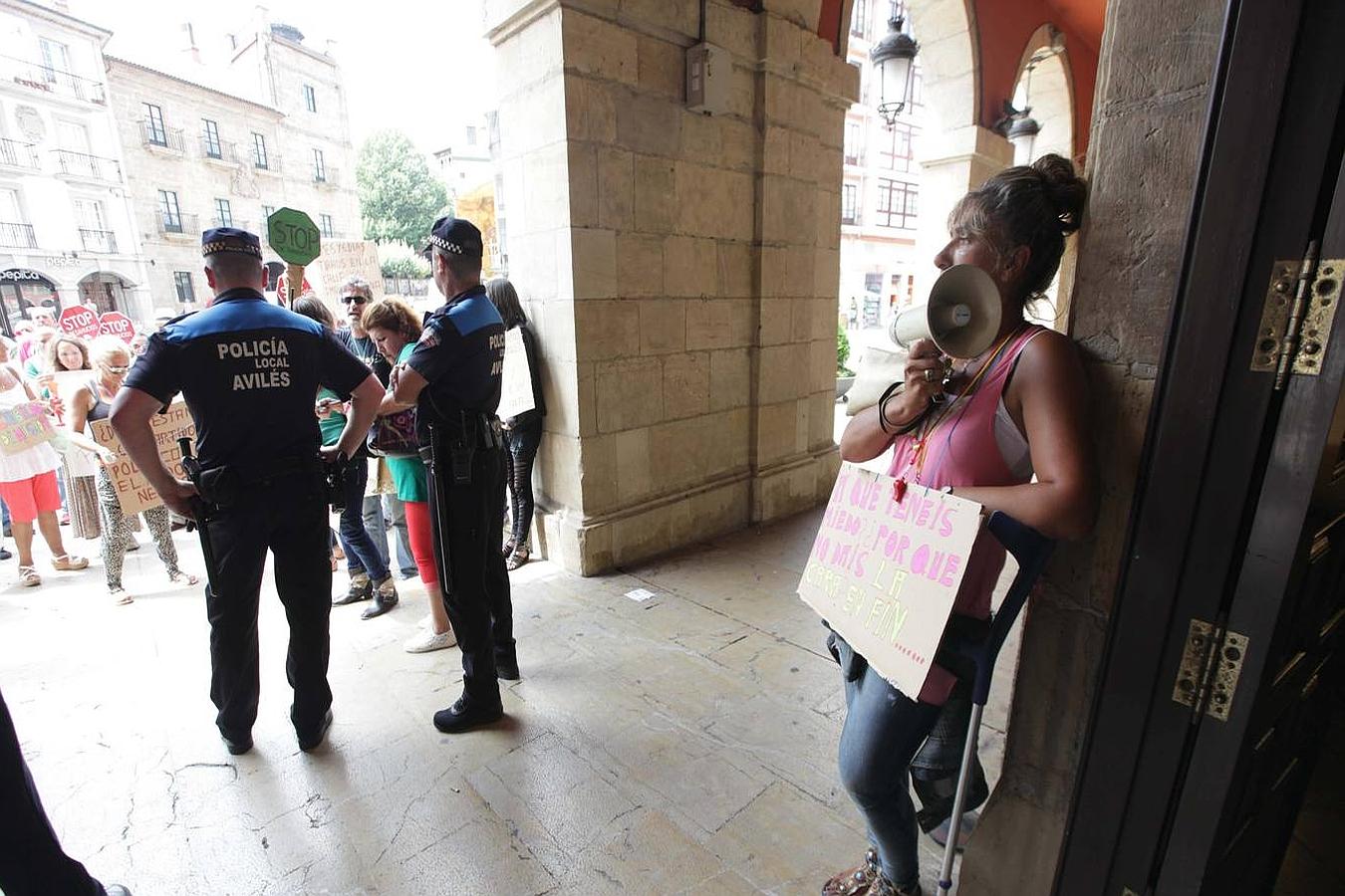 Vecinos del Nodo protestan en el Ayuntamiento