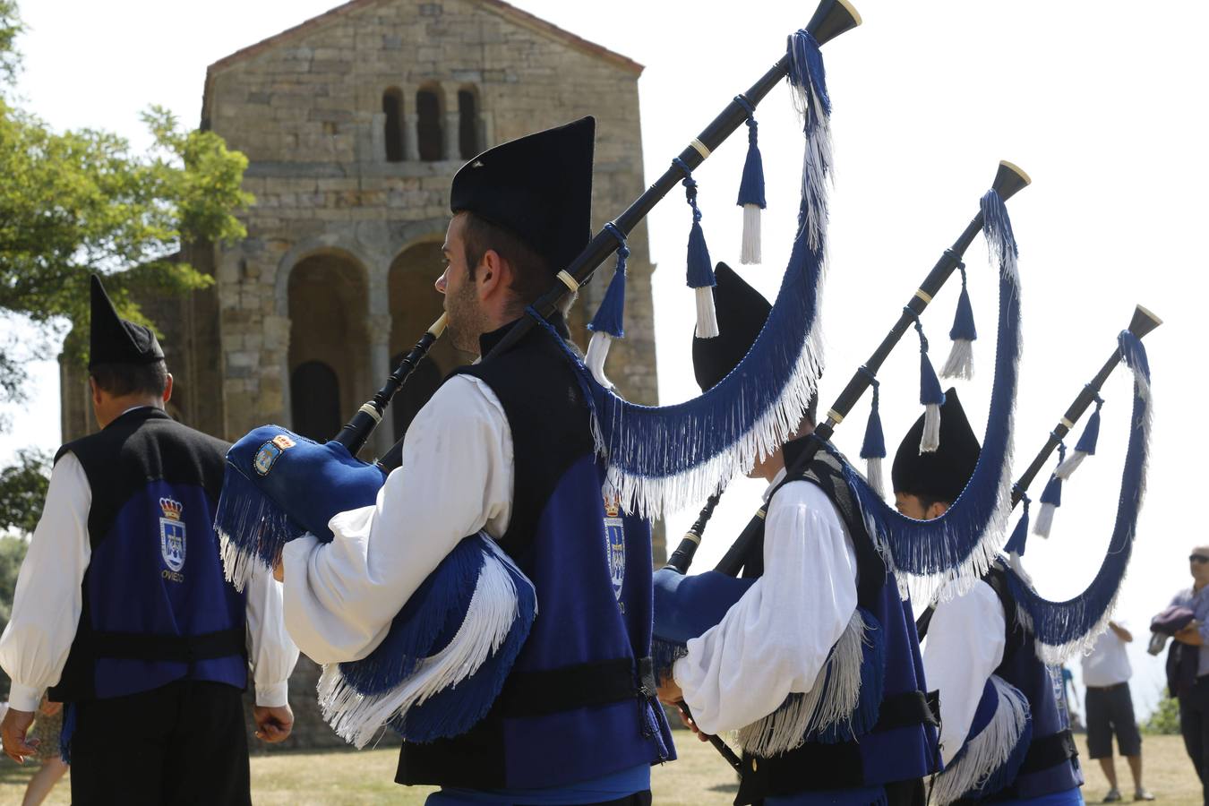 Santa María se rinde al Apóstol