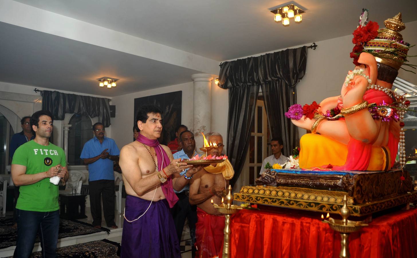 Honores para el dios Ganesha