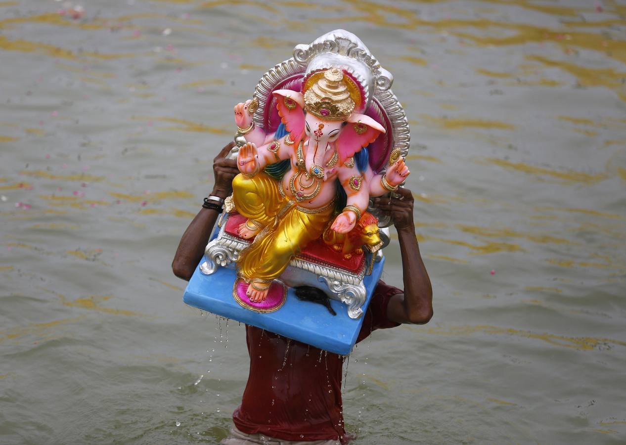 Honores para el dios Ganesha
