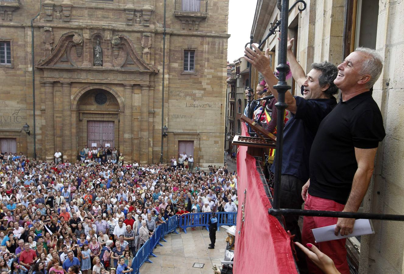 Víctor Manuel lee el pregón de las Fiestas de San Mateo