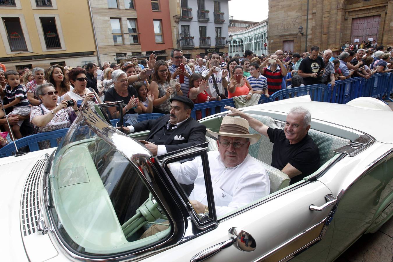 Víctor Manuel lee el pregón de las Fiestas de San Mateo