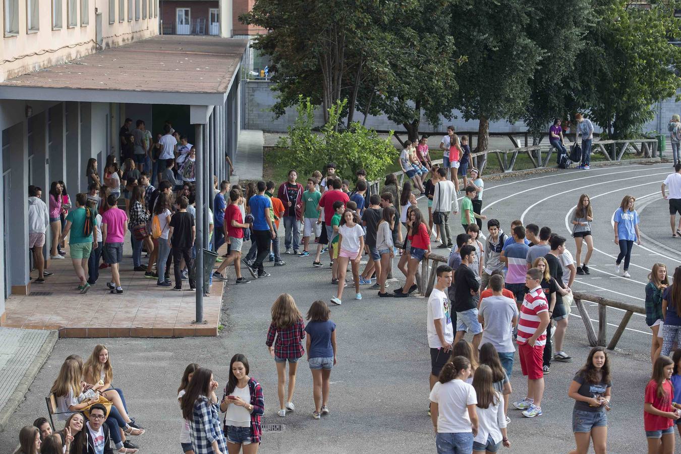 Primer día de clase para los estudiantes asturianos de Educación Secundaria