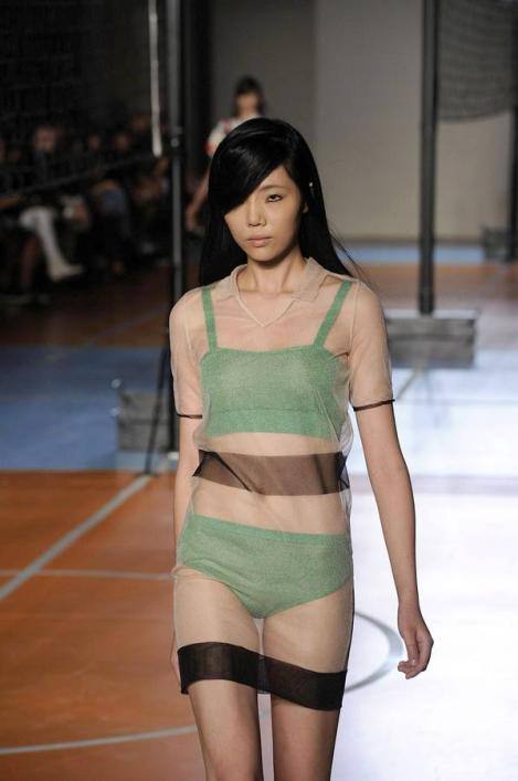 Vuelve a la pasarela la polémica de la delgadez extrema