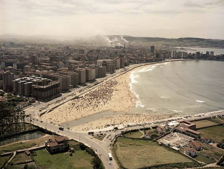 Playa de San Lorenzo.