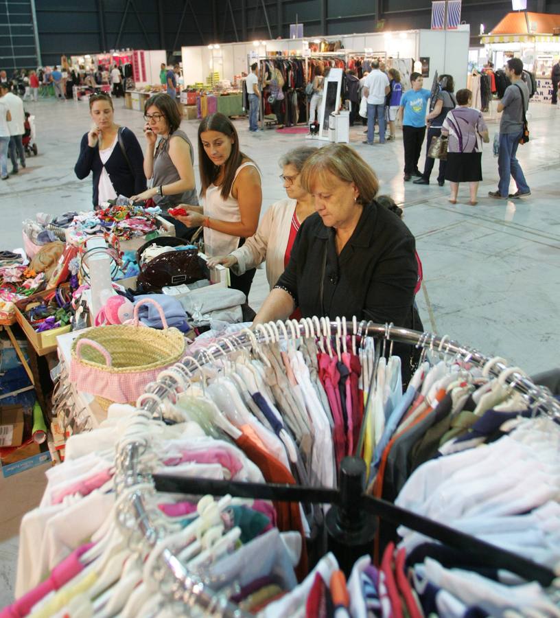 La feria del stock de Gijón, en imágenes