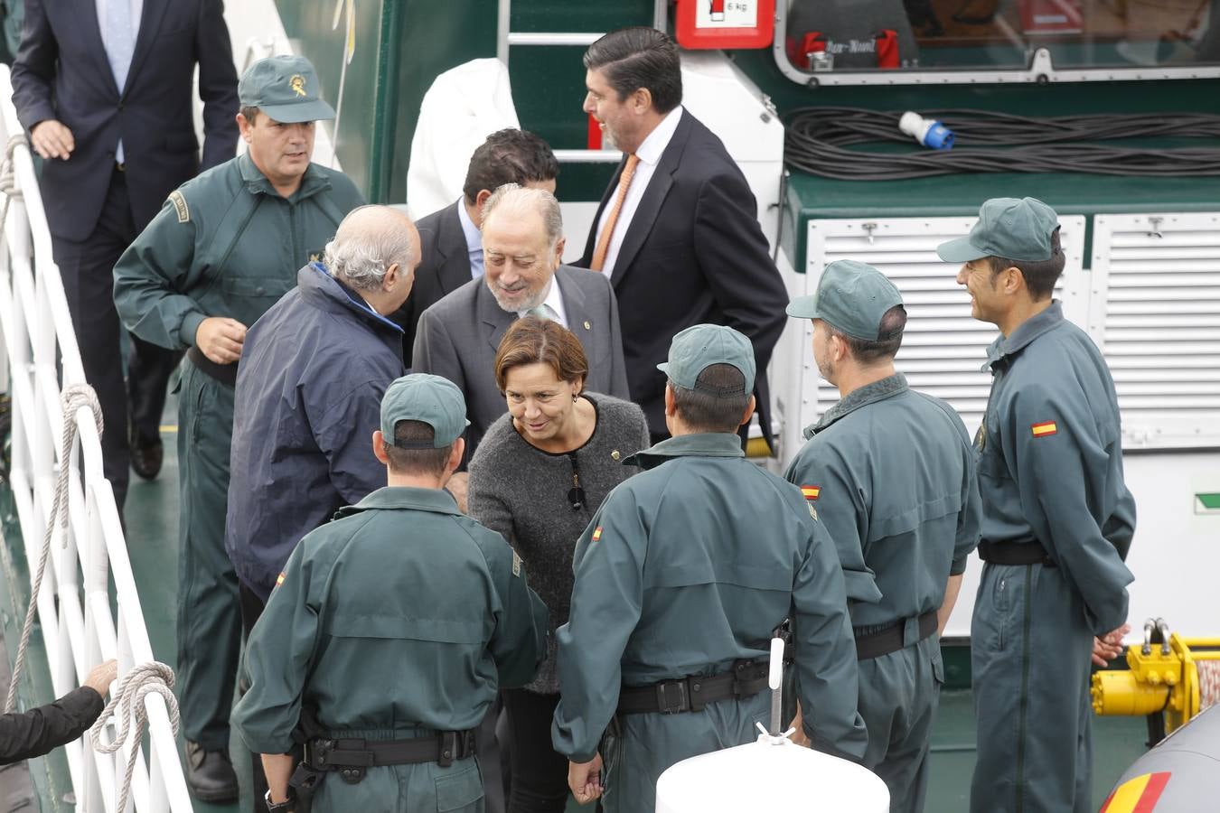 El ministro de Interior visita en Gijón la nueva embarcación de la Guardia Civil