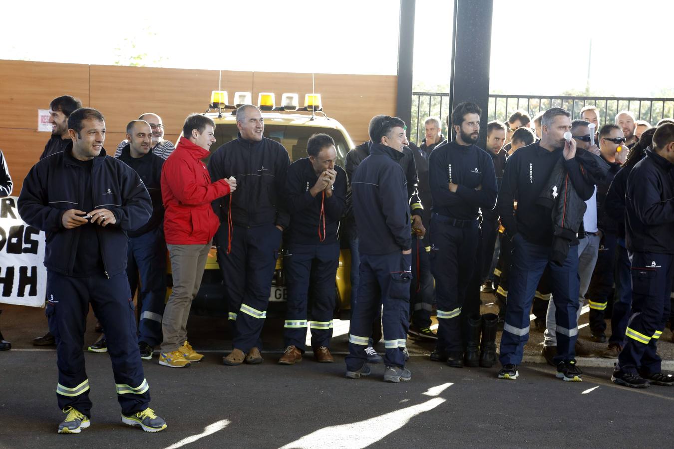 Los bomberos de Asturias protestan por la falta de medios