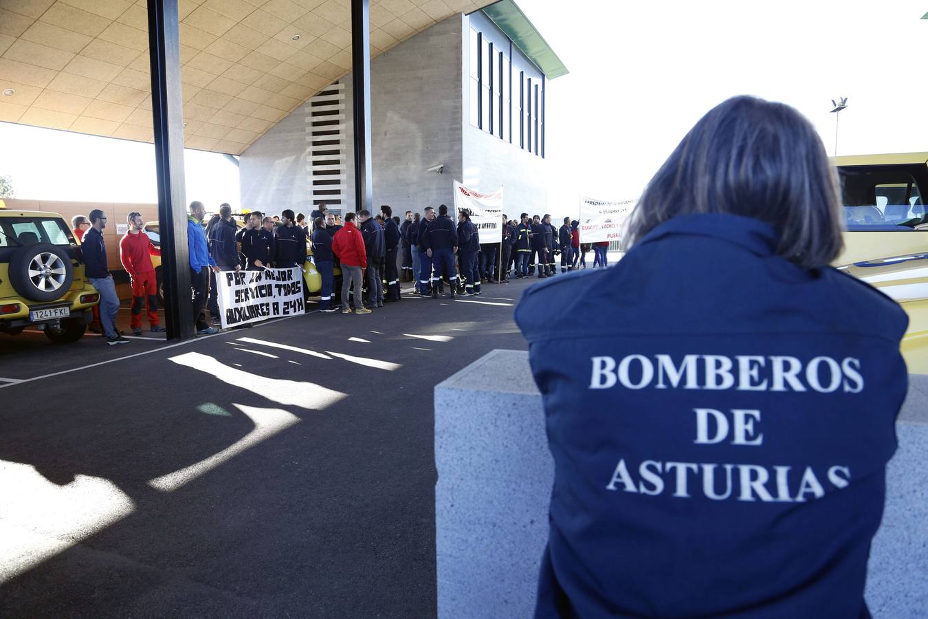 Los bomberos de Asturias protestan por la falta de medios