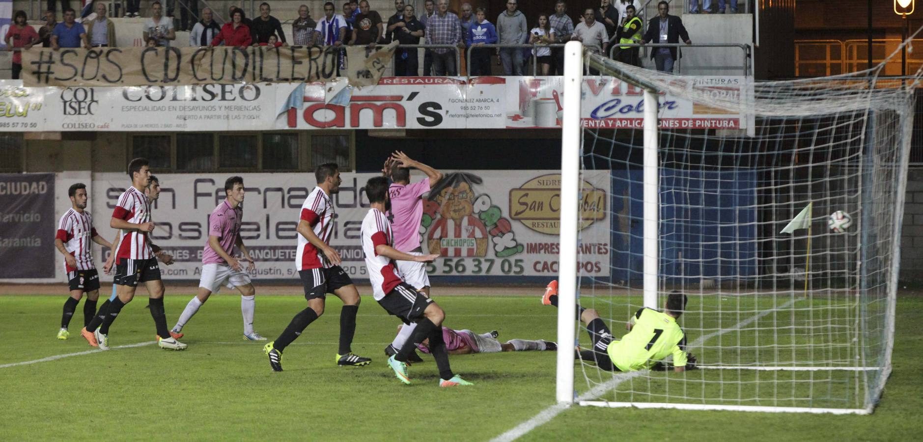 El Real Avilés pierde ante el Logroñés