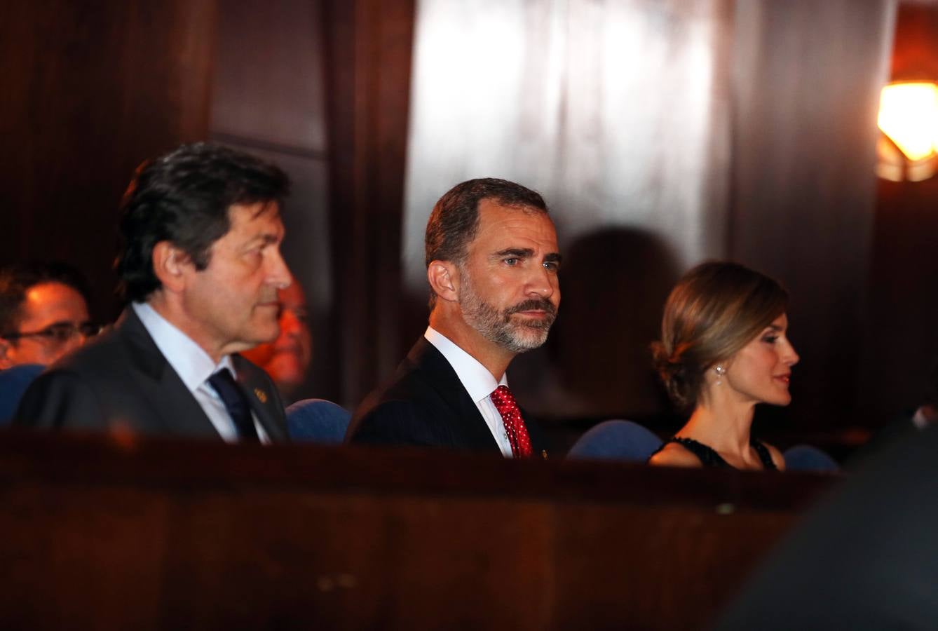 Los Reyes de España llegan a Oviedo para presidir los Premios Príncipe de Asturias