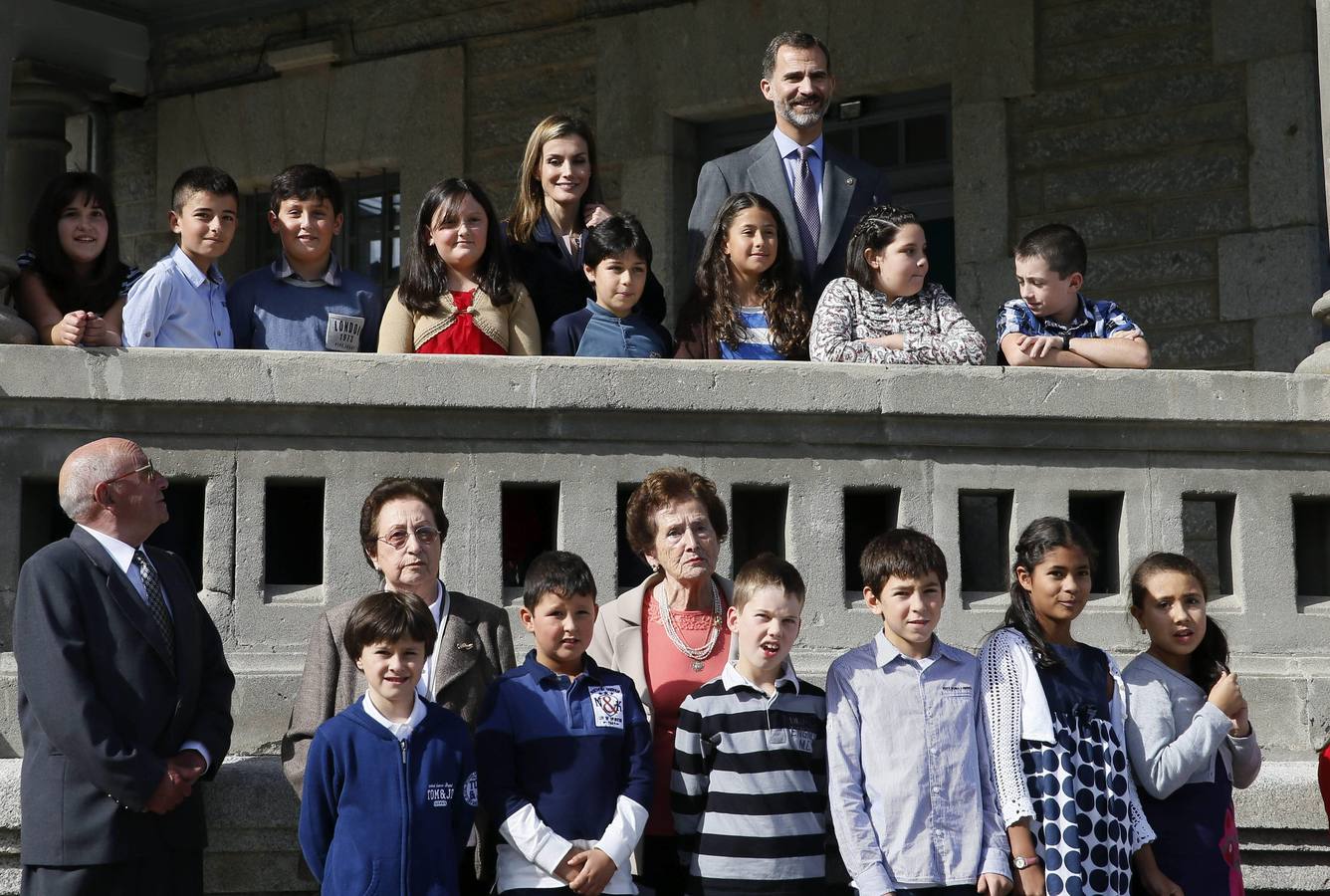 Los Reyes visitan Boal para entregar el Premio al Pueblo Ejemplar 2014