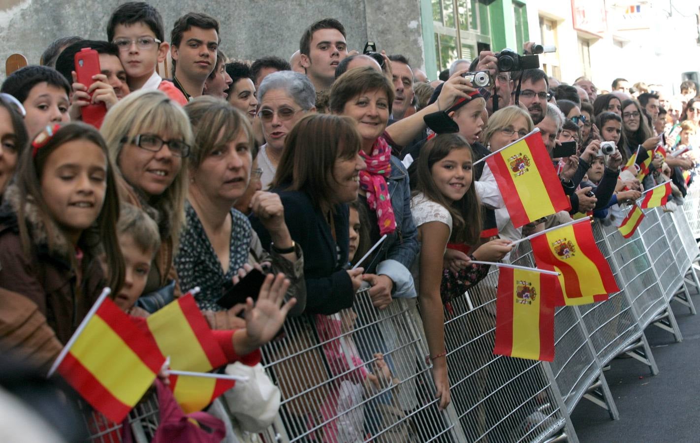 Los Reyes visitan Boal para entregar el Premio al Pueblo Ejemplar 2014