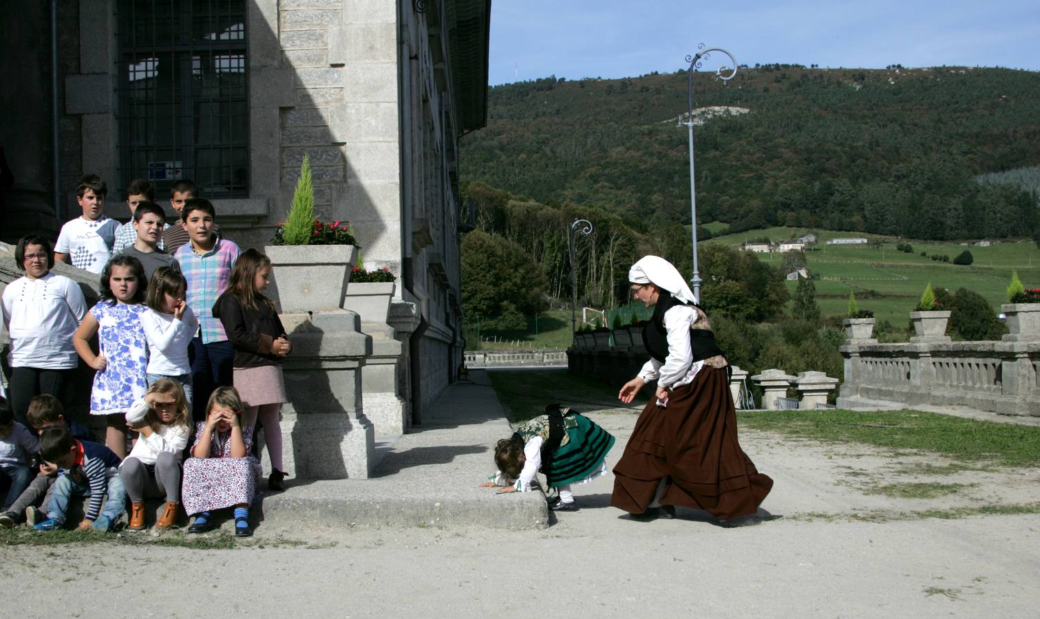 Los Reyes visitan Boal para entregar el Premio al Pueblo Ejemplar 2014