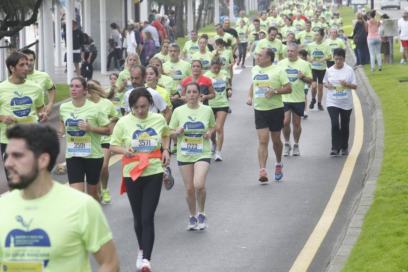 ¡Búscate en la carrera &#039;La Gran Manzana&#039; de Gijón! (6)