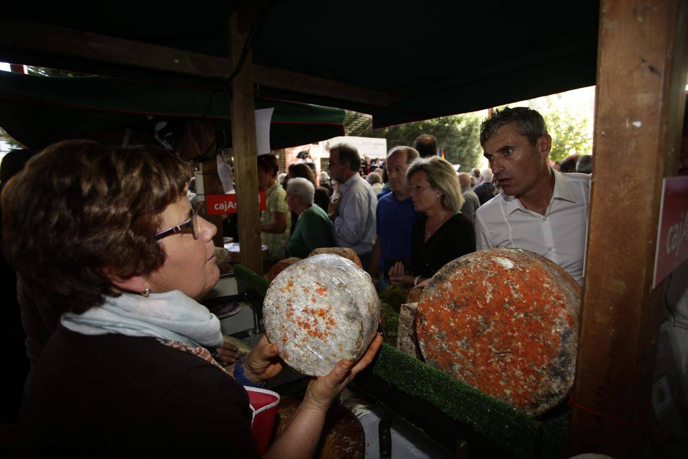 Certamen del queso Gamonéu en Benia de Onís