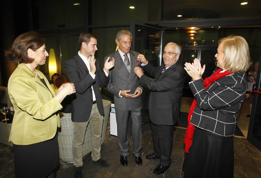 Homenaje del PP de Gijón a Arturo Fernánez