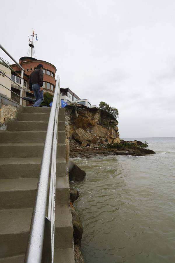 Desprendimiento en el Club de Regatas de Gijón