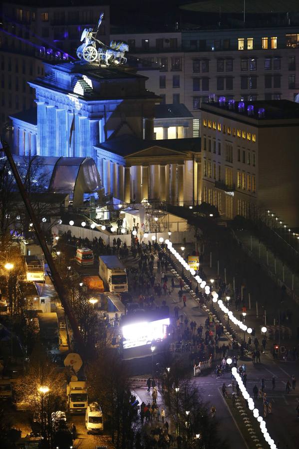 &#039;Lichtgrenze&#039;, el recuerdo del muro se ilumina en Berlín