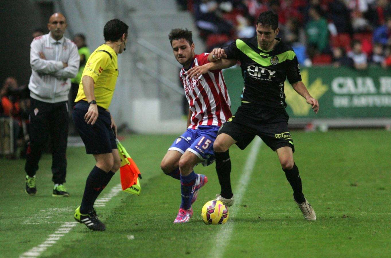 Las mejores imágenes del partido Sporting - Llagostera