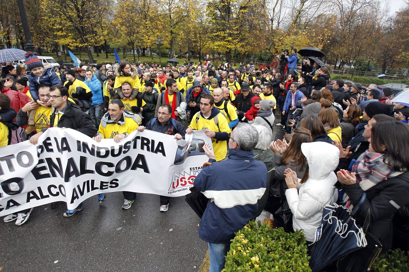 Los trabajadores de Alcoa llevan su protesta a Oviedo
