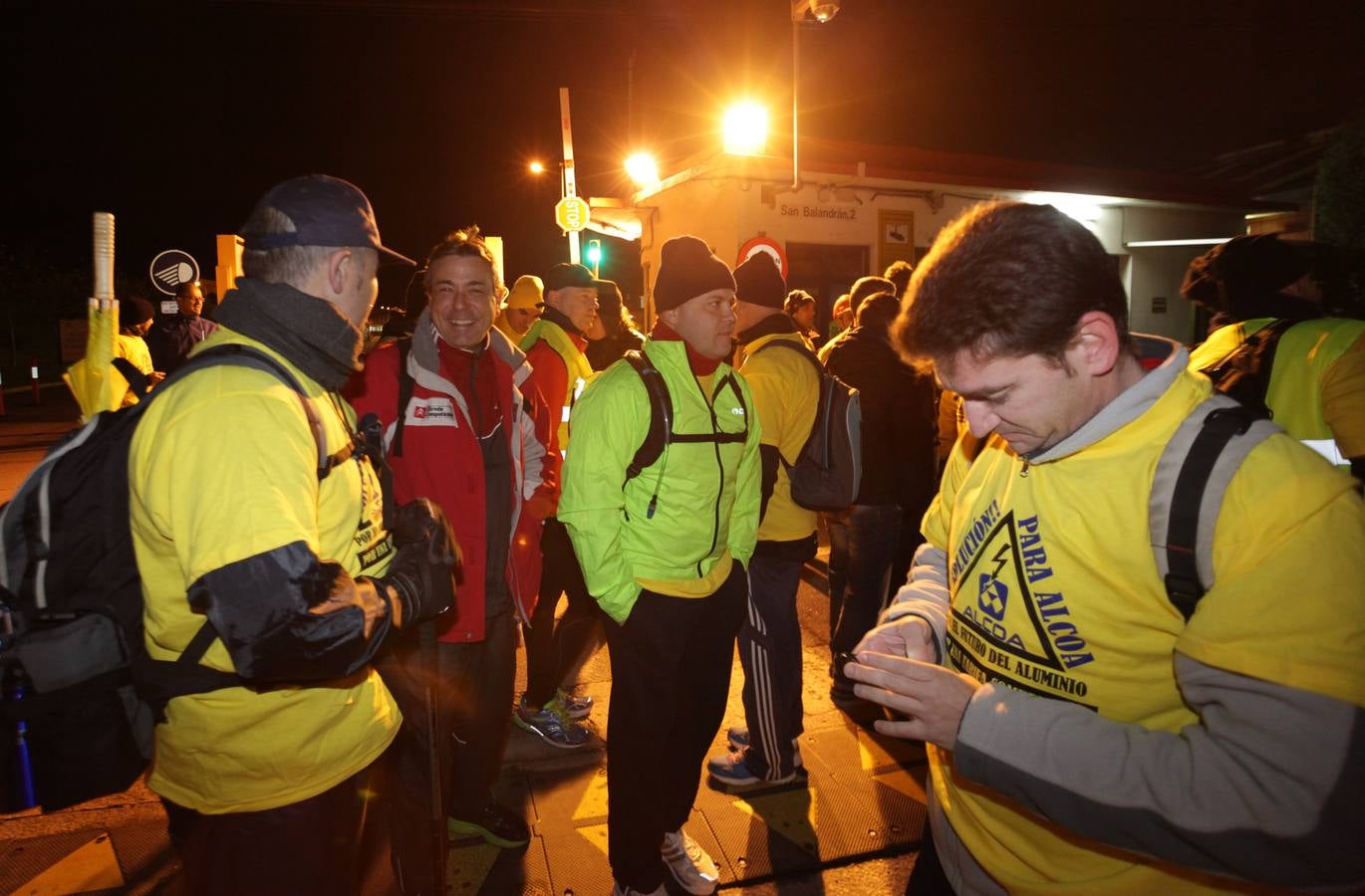 Los trabajadores de Alcoa marchan a Oviedo en defensa de sus empleos