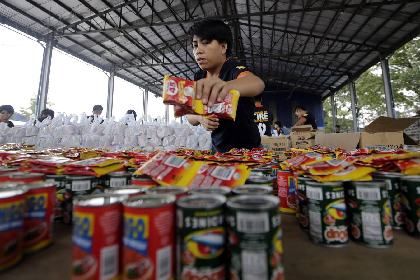 El paso de Hagupit, en imágenes