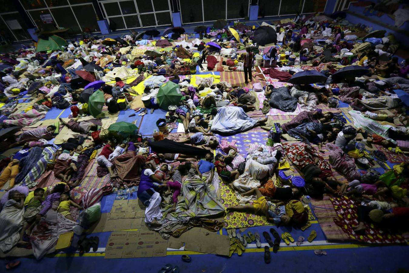 El tifón Hagupit deja 27 muertos y miles de desplazados en Filipinas