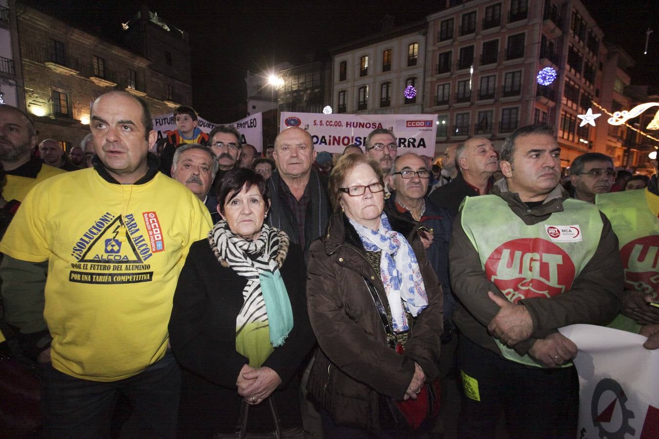 Multitudinaria manifestación en Avilés contra el cierre de Alcoa