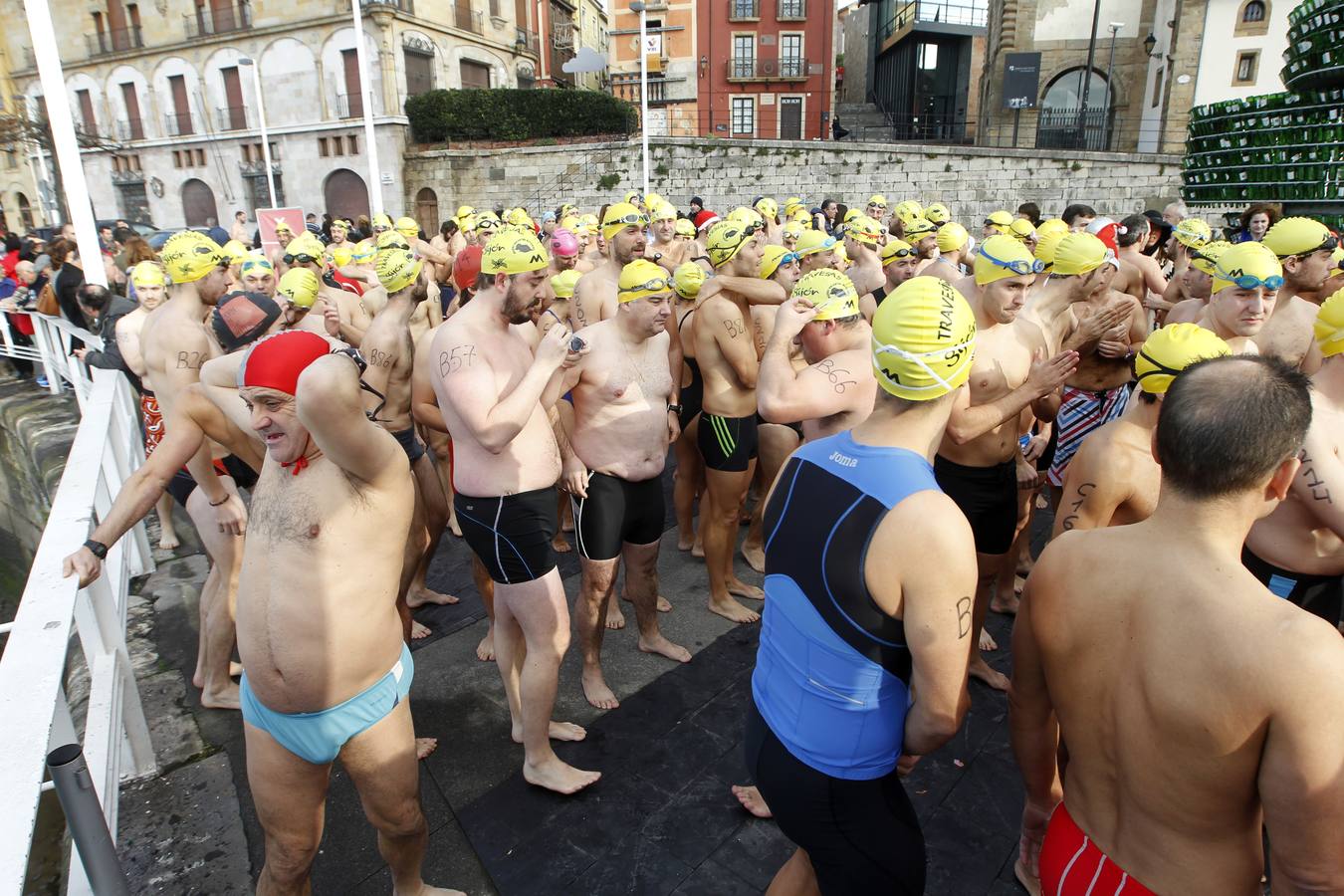 La Copa de Navidad de Gijón reúne a 250 nadadores