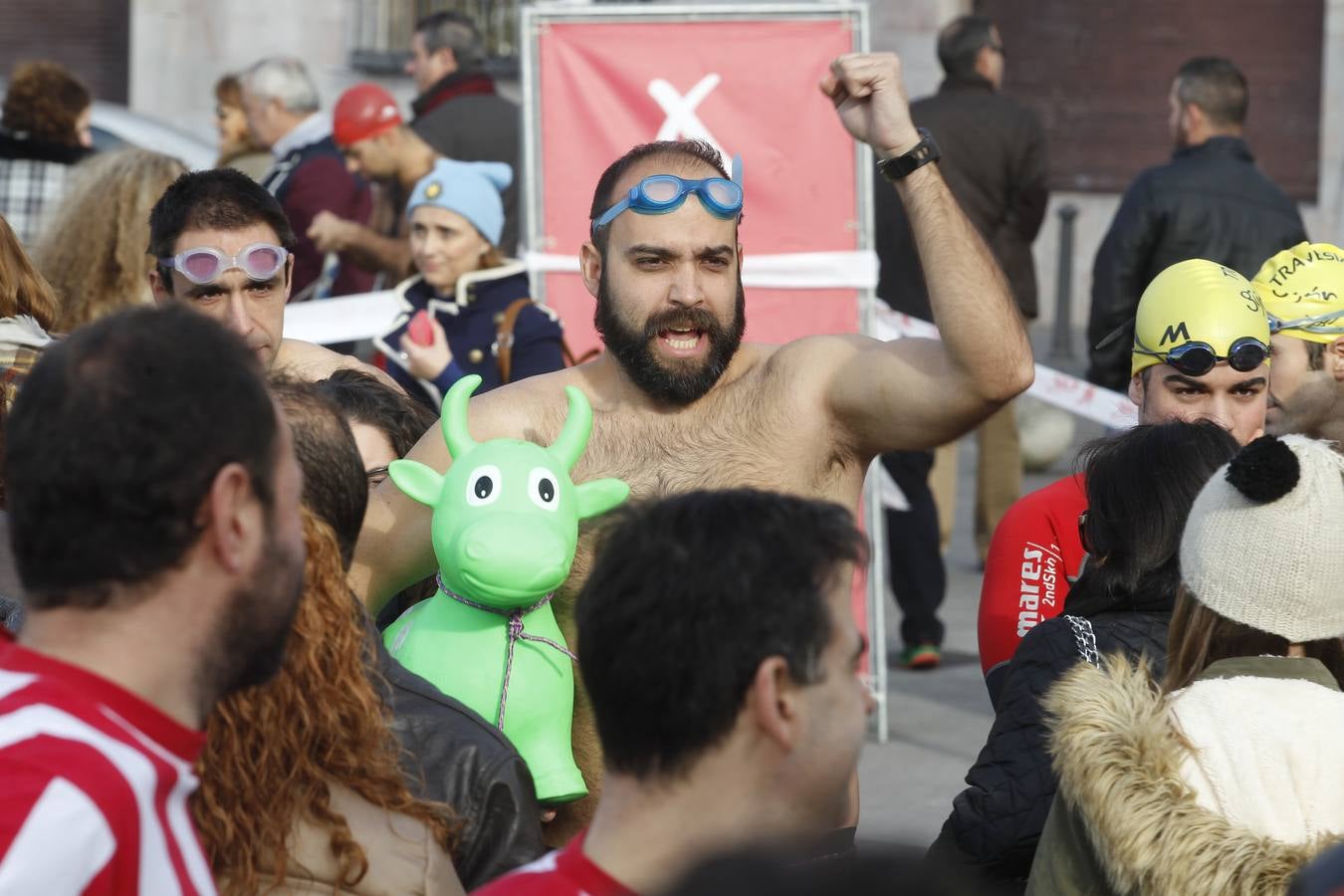 La Copa de Navidad de Gijón reúne a 250 nadadores