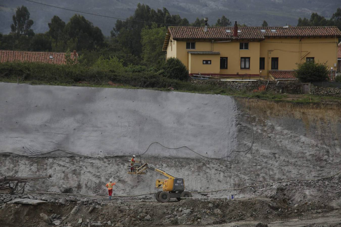 Las imágenes de las últimas obras en la Autovía del Cantábrico