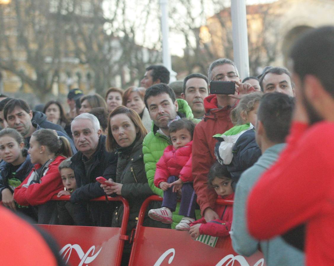 Borja García y Beatriz Álvarez ganan la San Silvestre de Gijón