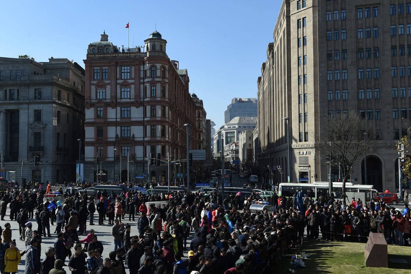 Una estampida en la fiesta de Año Nuevo de Shanghái deja 35 muertos