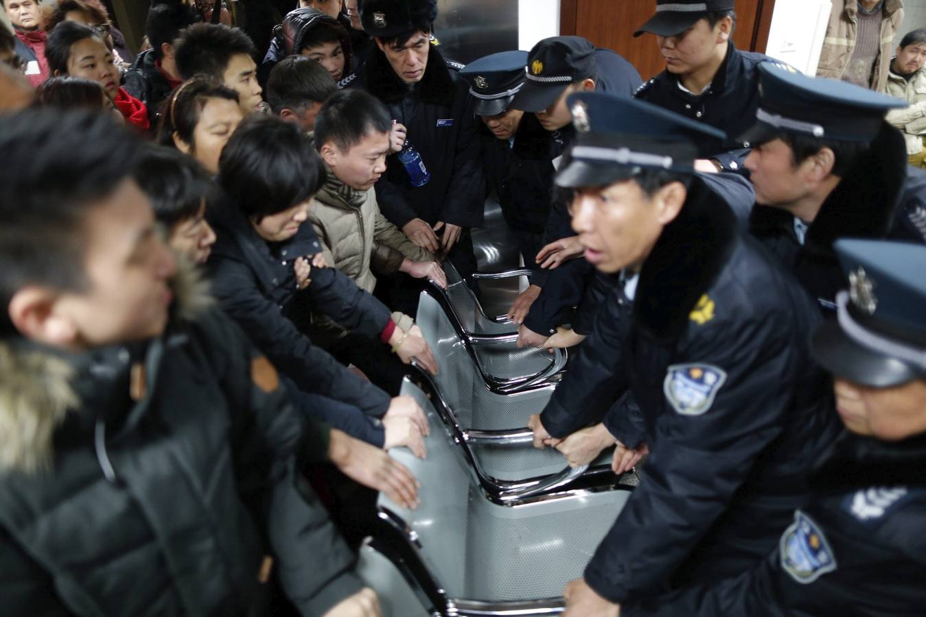 Una estampida en la fiesta de Año Nuevo de Shanghái deja 35 muertos