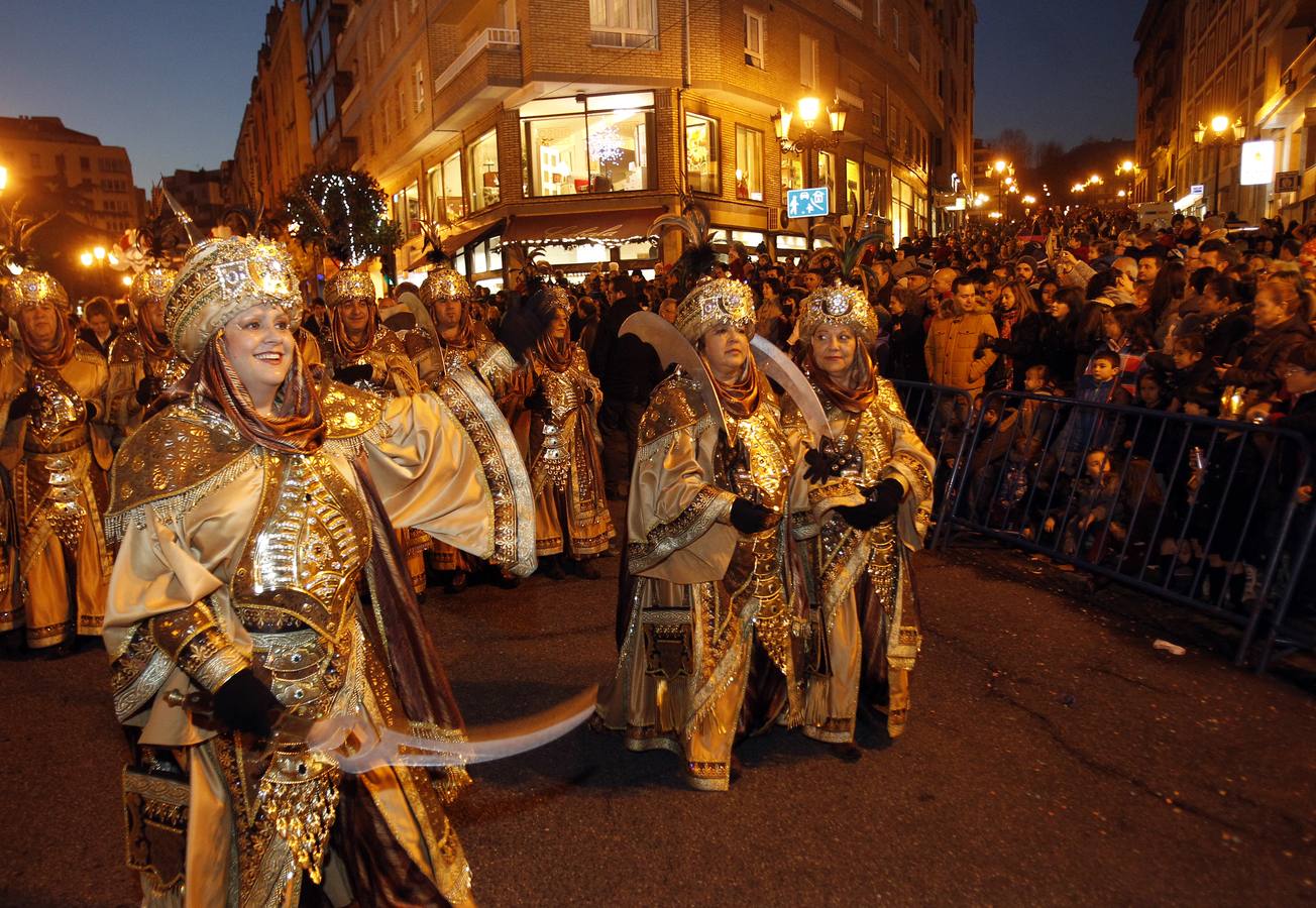 Los Reyes Magos llevan la ilusión a las calles de Oviedo