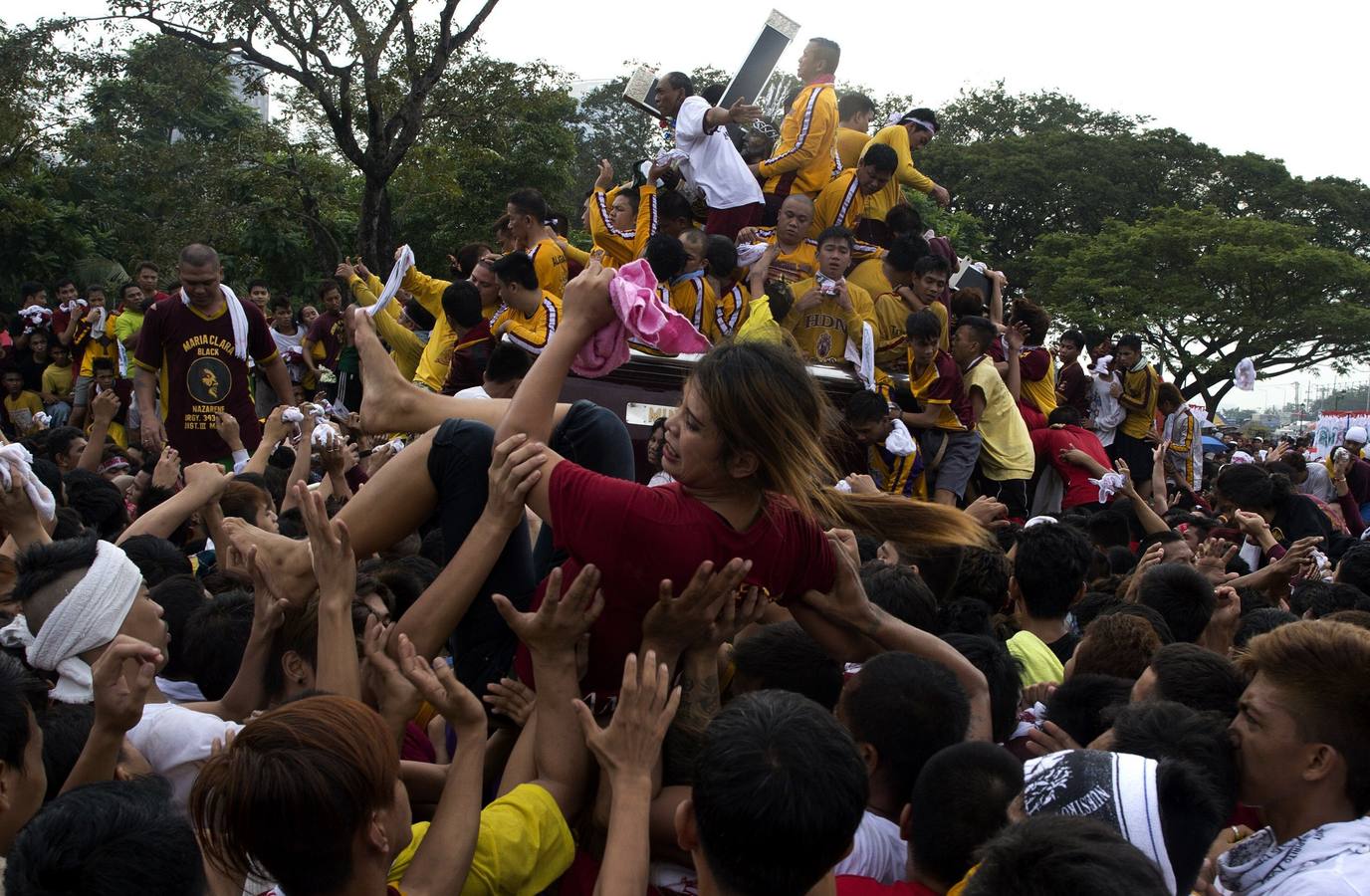 Pasión por la cruz en la ciudad de Manila