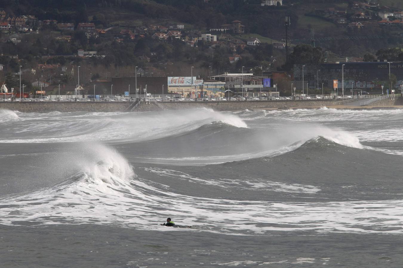 Asturias, en alerta por viento y nevadas