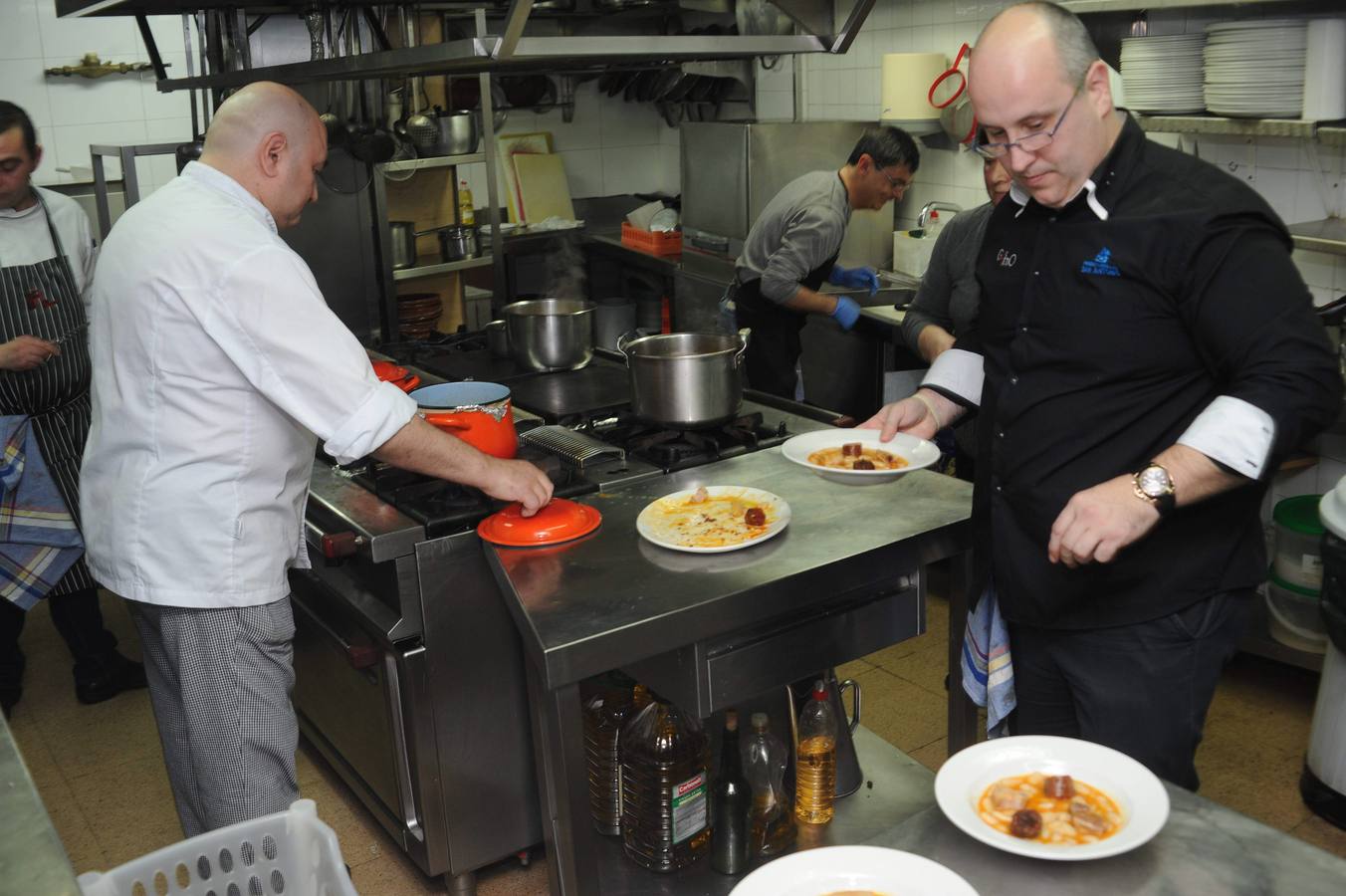 El restaurante El Ñeru de Madrid gana la fase nacional del concurso La Mejor Fabada del Mundo