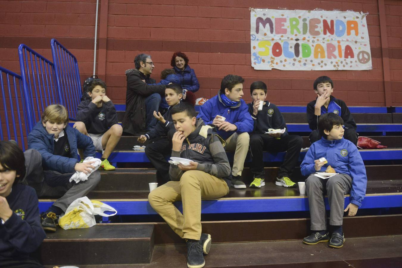 Merienda solidaria y donación de sangre en el colegio de la Inmaculada