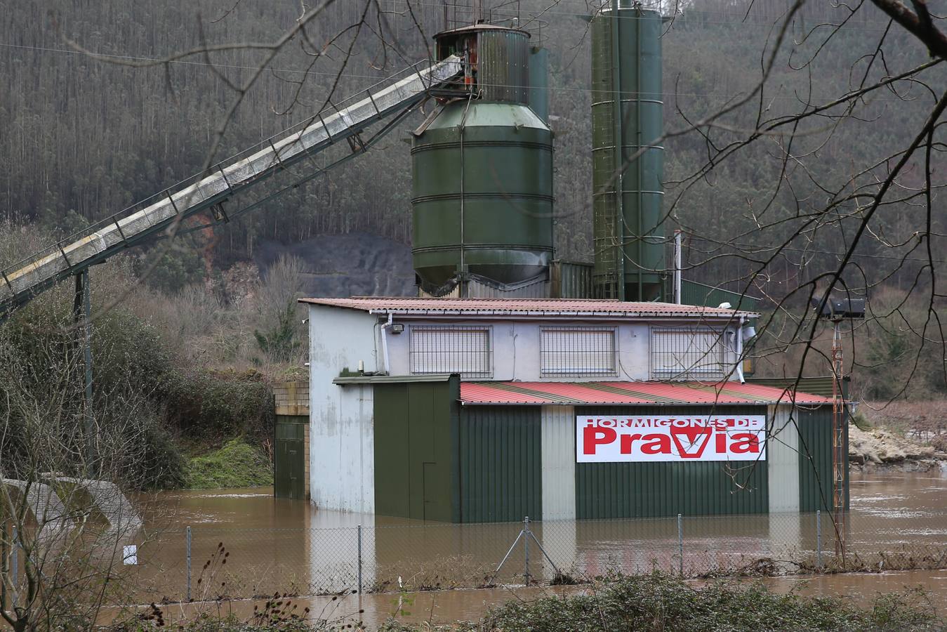 La amenazante desembocadura del río Nalón