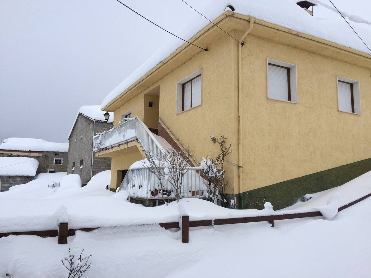 Sotres, bajo la nieve