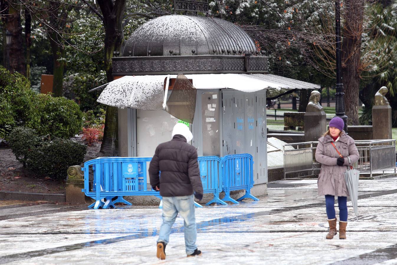 La nieve llega a Oviedo