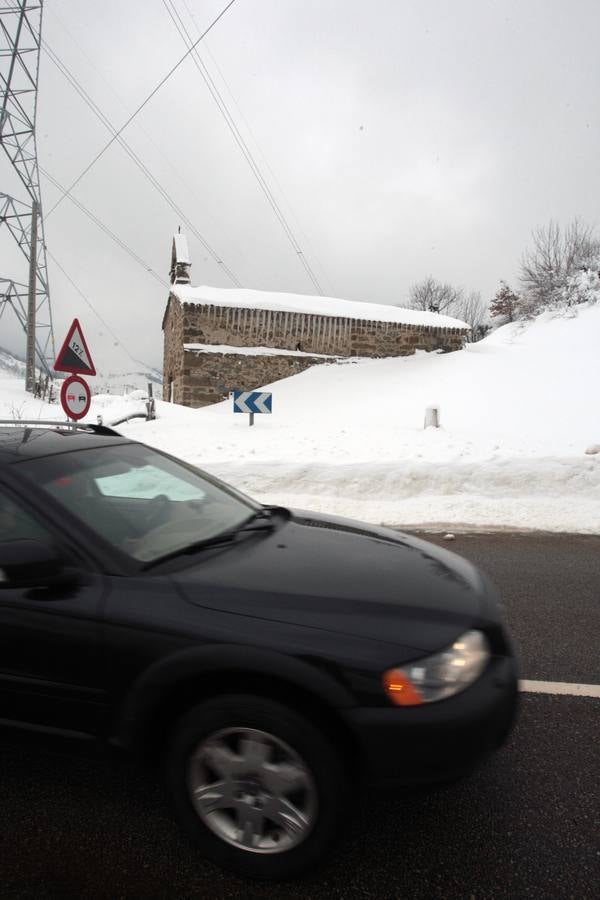 Las espectaculares imágenes que deja el trabajo para limpiar Pajares