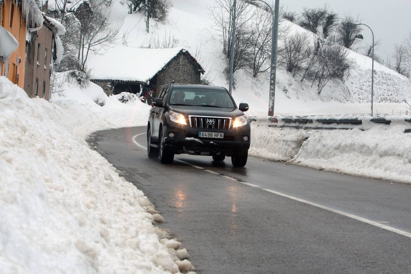 Las espectaculares imágenes que deja el trabajo para limpiar Pajares