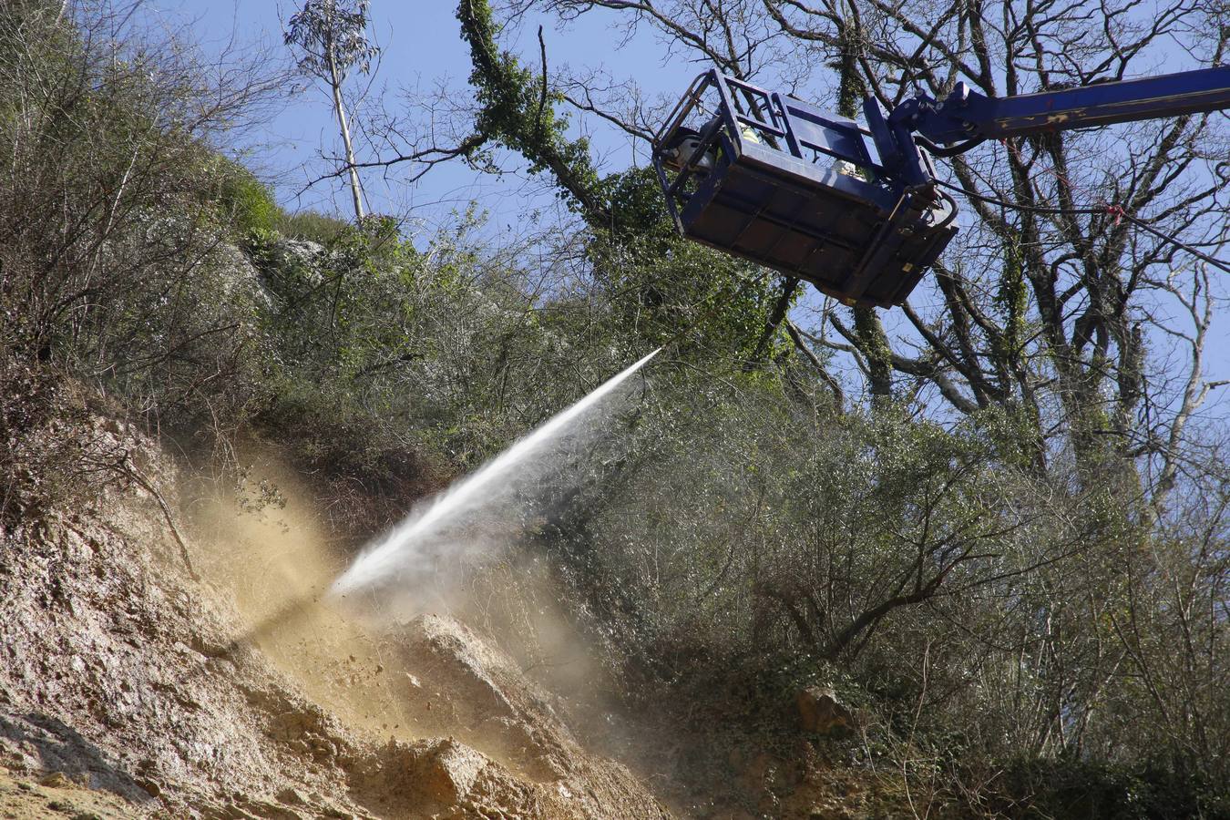 A chorro limpio para asegurar la ladera de la N-634