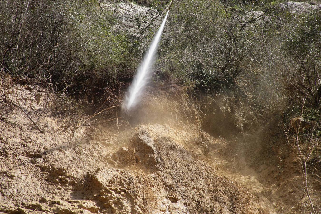 A chorro limpio para asegurar la ladera de la N-634