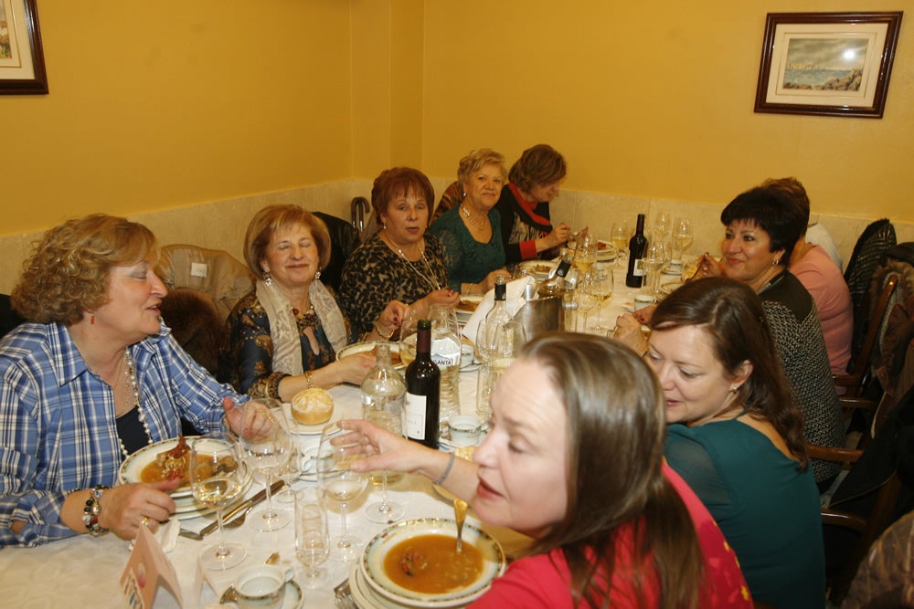 Gijón celebra la noche de Comadres